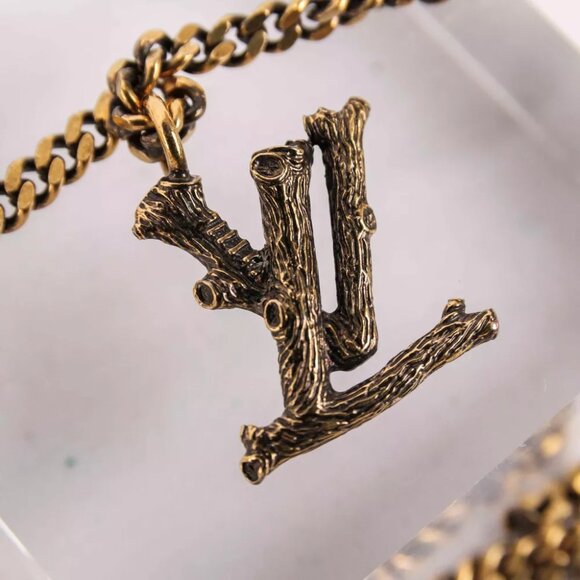 Authentic LOUIS VUITTON LV Wood Initial Gold MP2780 Necklace - Picture 11 of 12